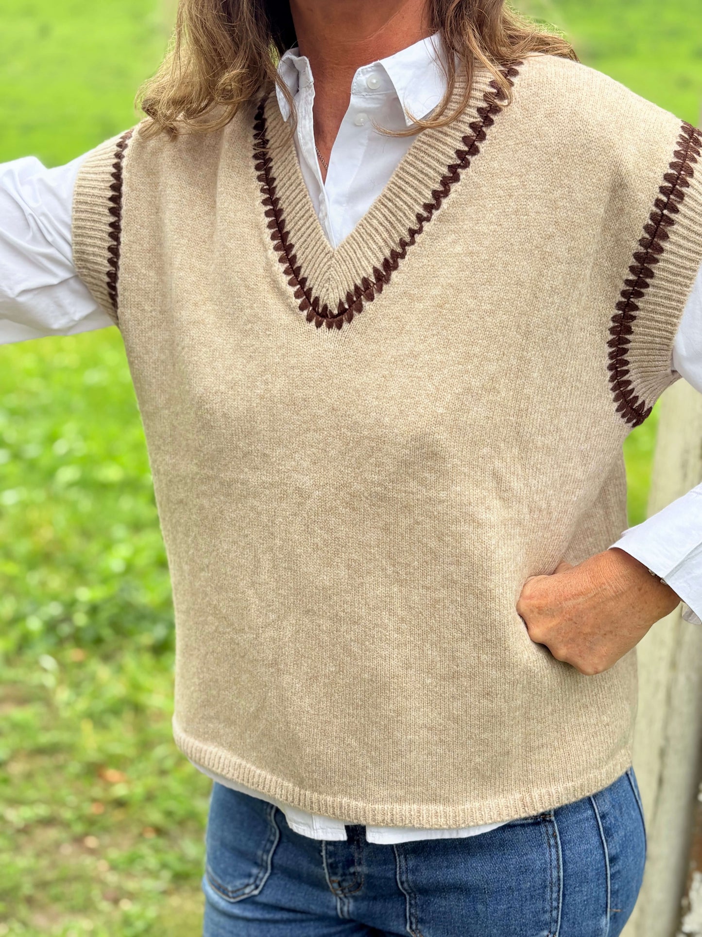 Pull sans manches en maille douce beige