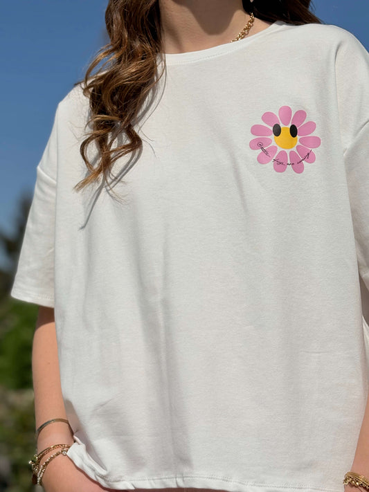 T-shirt blanc avec marguerite rose