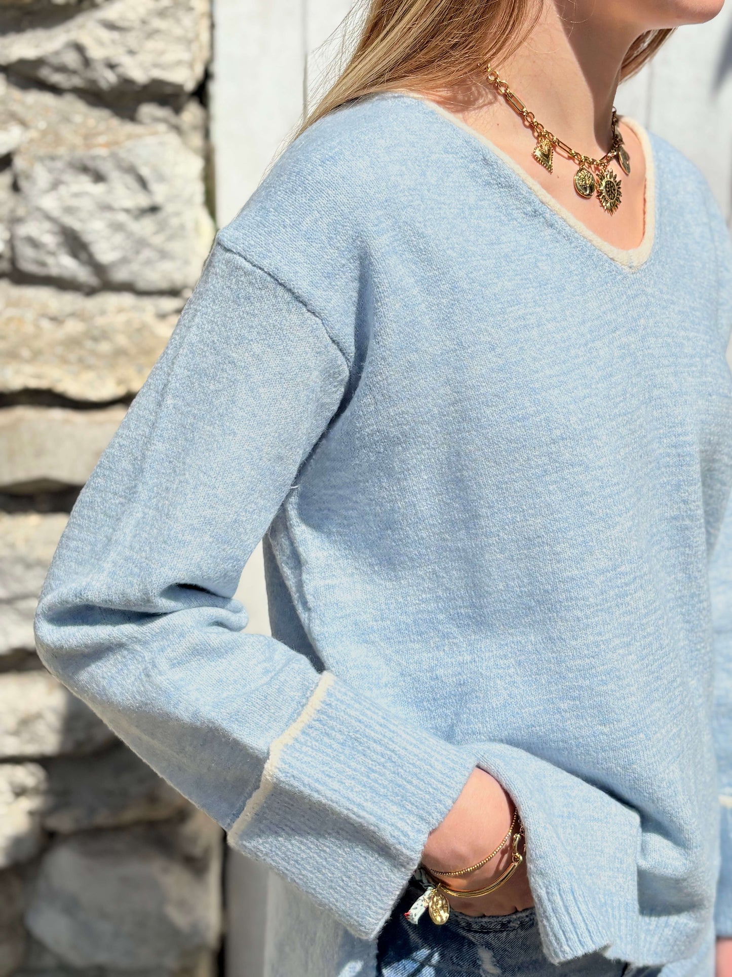 Pull BLOOM bleu
