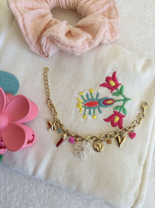 Bijou acier inoxydable avec pendentifs dorés et perles