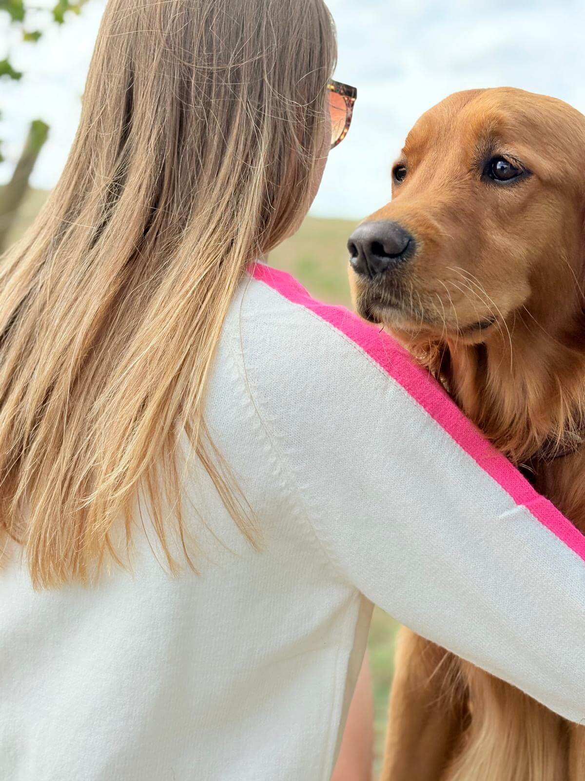 Pull sport chic femme blanc et rose