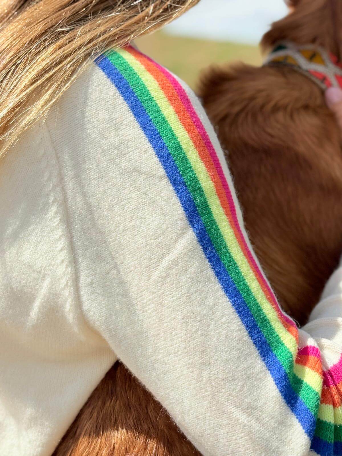 Pull bohème femme avec bande arc-en-ciel