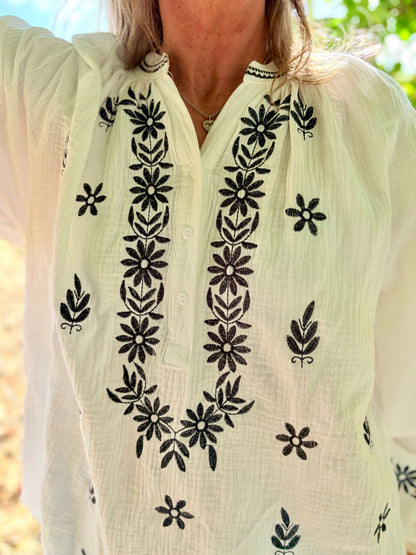 Blouse bohème brodée femme manches longues