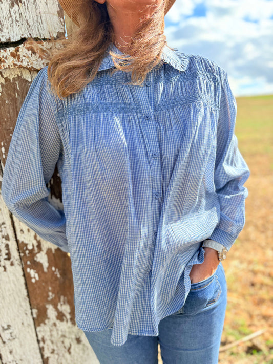 Chemise légère femme bleue à smocks