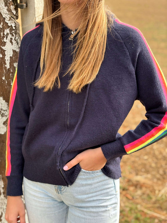 Gilet bleu marine tout doux bandes colorées 