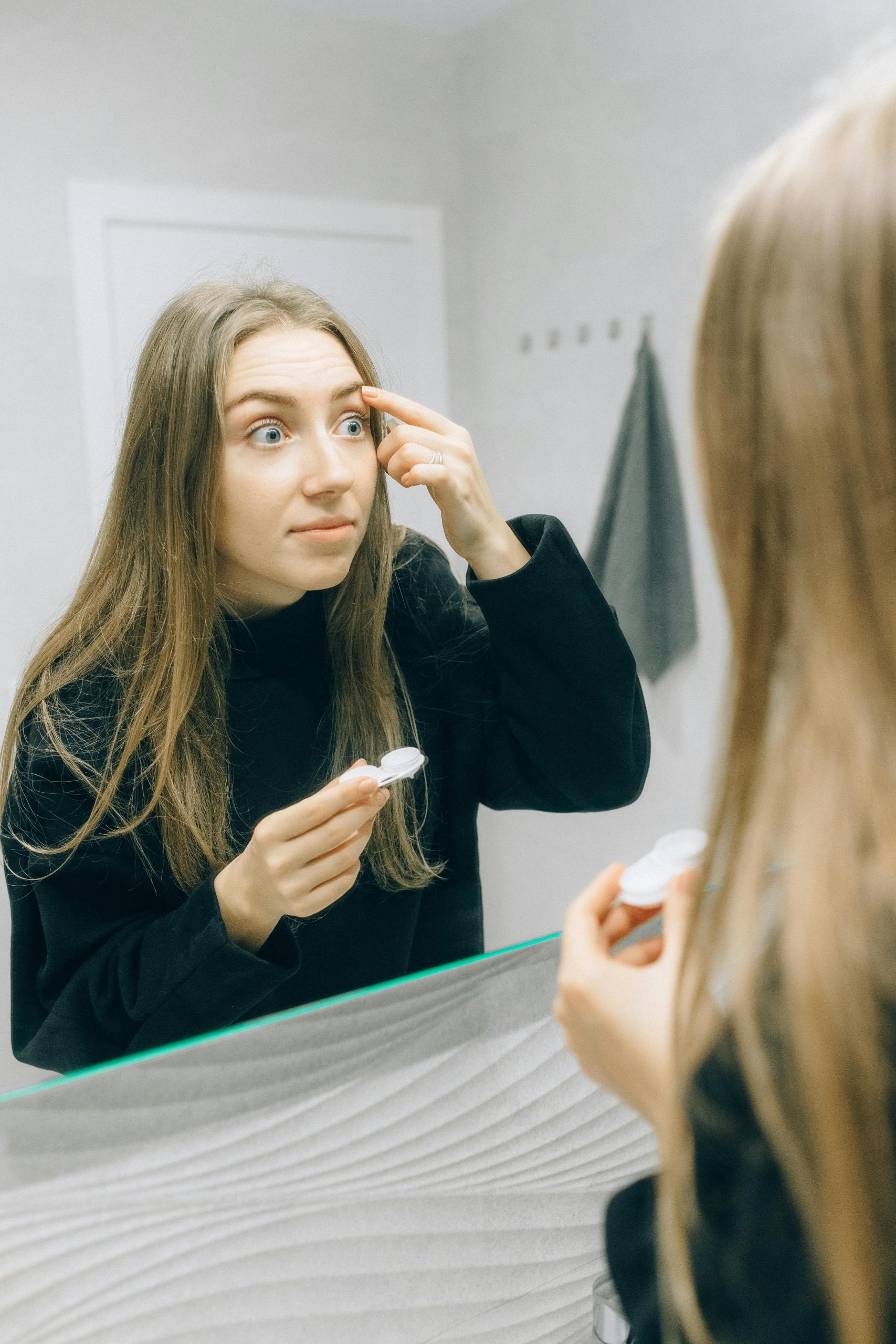 Lentilles de nuit : oubli et dangers santé