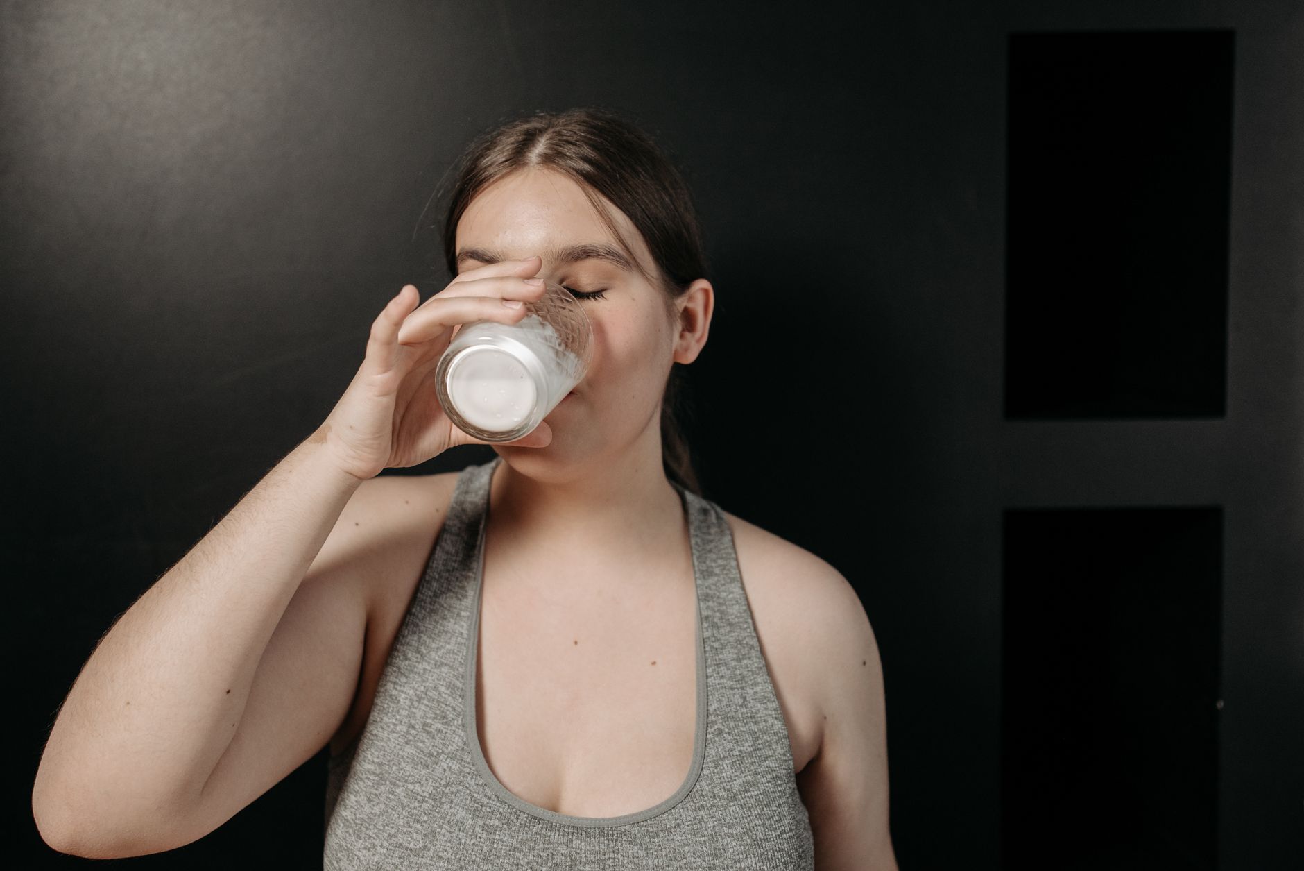 Verre de lait fermenté façon kéfir