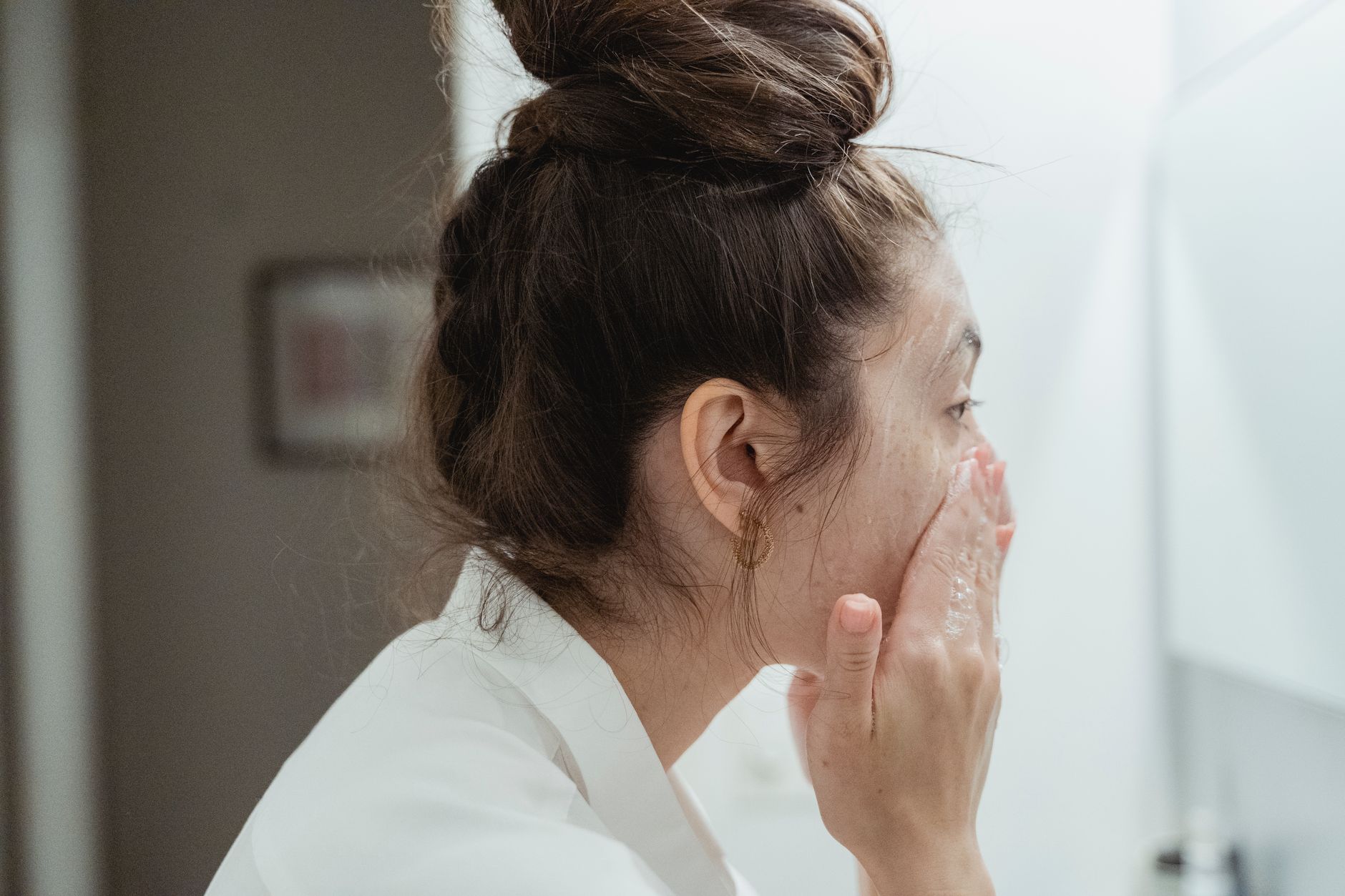 Routine de soin du visage le matin